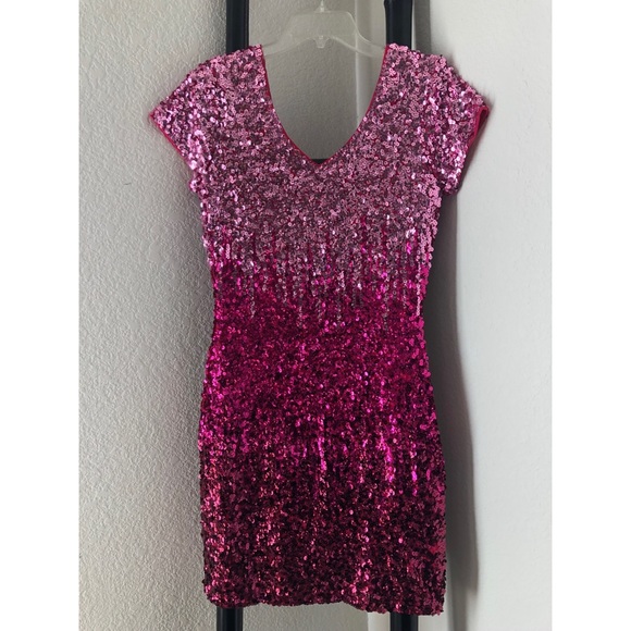 Sequin Glitter Short Sleeve V Neck Dress - Picture 2 of 8